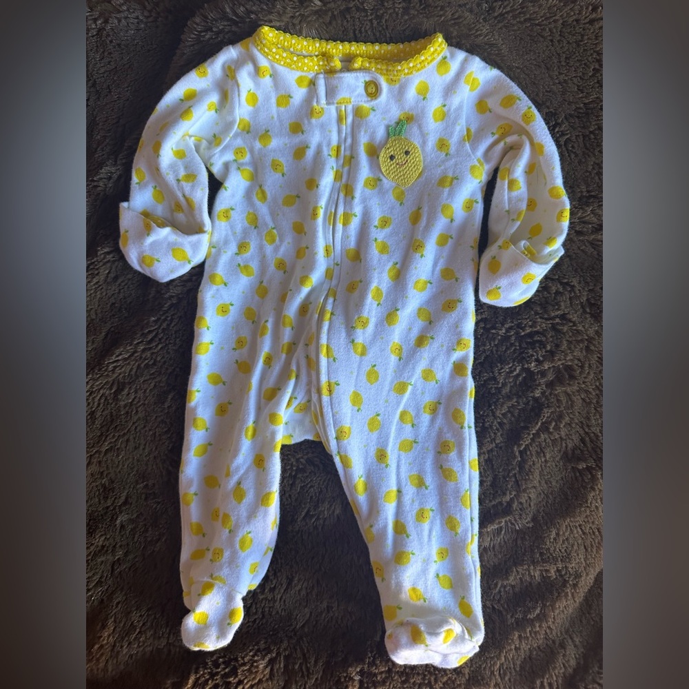 Baby girl clothes bundle 🎀